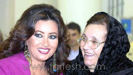 حصريا بمناسبة عيد الام: صور 50 فنانة عربية مع امهاتهن (ج. 2) صورة رقم 1