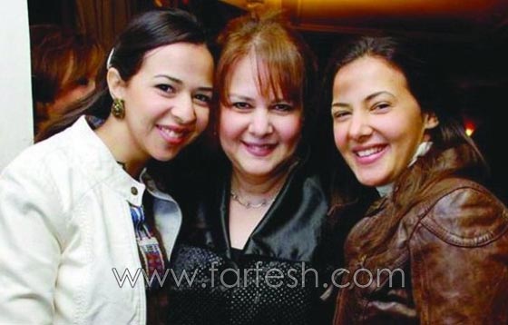 حصريا بمناسبة عيد الام: صور 50 فنانة عربية مع امهاتهن (ج. 2) صورة رقم 13