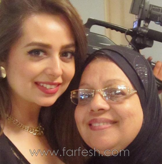 حصريا بمناسبة عيد الام: صور 50 فنانة عربية مع امهاتهن (ج. 2) صورة رقم 2