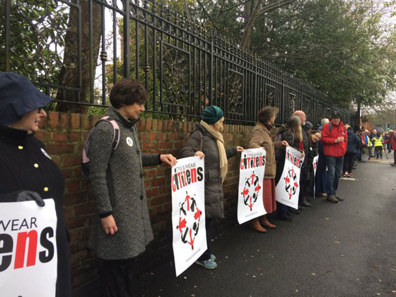 صور: كيف مر يوم (عقاب المسلمين) والدعوة لكراهيتهم في بريطانيا؟ صورة رقم 5