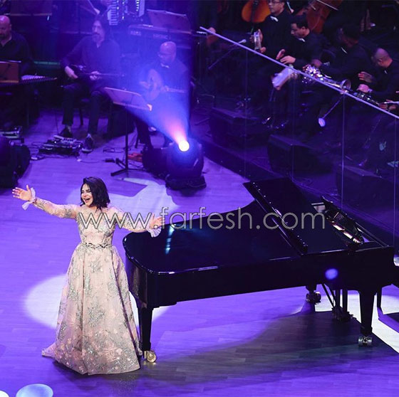 فيديو: طفلة ترتعب من الفنانة أحلام في الكواليس.. ردّ فعلها مضحك صورة رقم 10