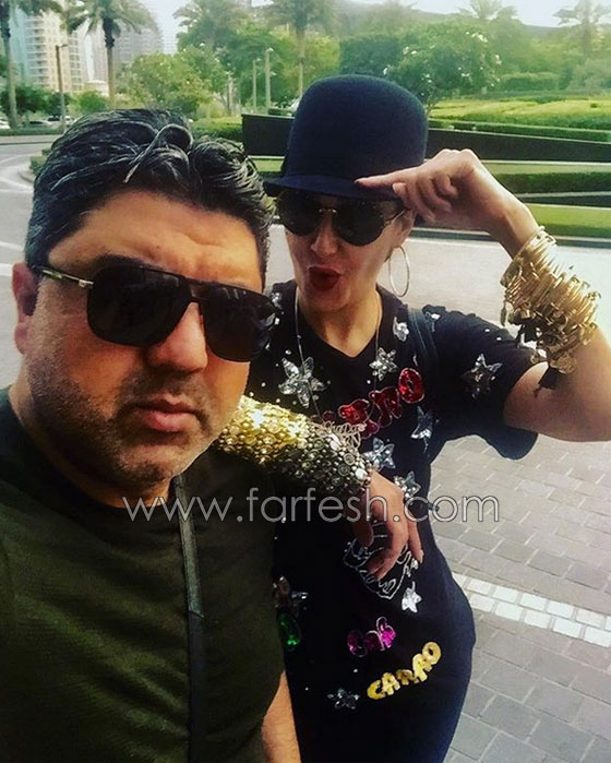 صور غادة عبد الرازق في اطلالات غريبة آخرها شبه مايكل جاكسون!  صورة رقم 2
