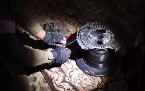 فيديو.. إسرائيل تنسف بالديناميت منزل أسير فلسطيني صورة رقم 5