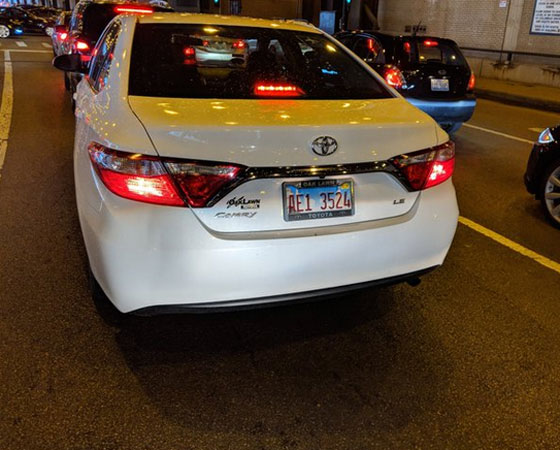 سائق سيارة أوبر يطرد دبلوماسي إسرائيلي ويشتمه ويلعنه لأنه تحدث بالعبرية صورة رقم 3