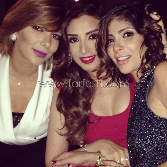 صور سيلفي نادرة للنجوم حين يجتمعون بدون ميعاد.. هل السيلفي دليل المحبة؟ صورة رقم 10