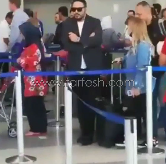 فيديو رامي عياش يقف بالدور بكل تواضع في المطار.. ماذا فعل مع المسافرين؟:  صورة رقم 1