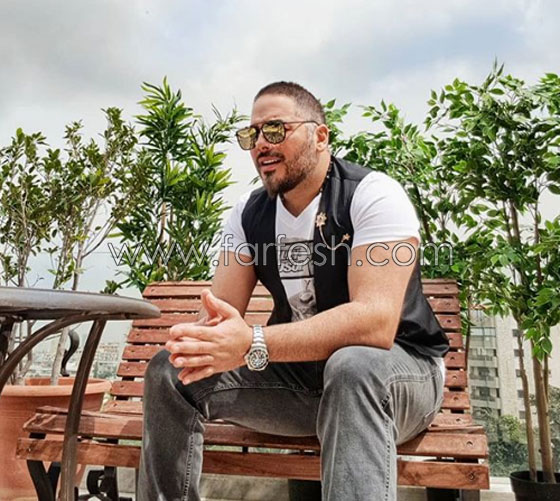 فيديو رامي عياش يقف بالدور بكل تواضع في المطار.. ماذا فعل مع المسافرين؟:  صورة رقم 4