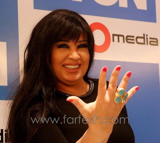 معقول يا فيفي عبده؟ صور الراقصة بالحجاب وفستان مكشوف وفوتوشوب مبالغ فيه!! صورة رقم 11