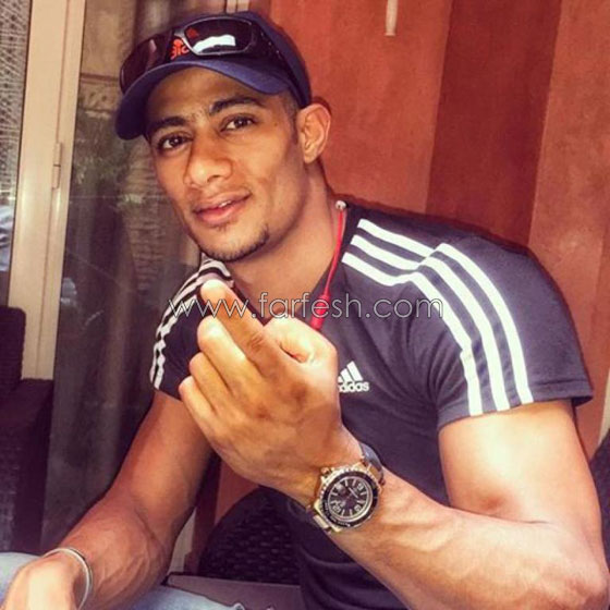 فيديو الفنان محمد رمضان يتعامل بعفوية في كواليس مسلسل ( نسر الصعيد) صورة رقم 7
