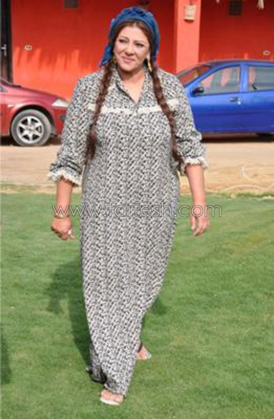 الفنانة المسيحية هالة صدقي تستقبل رمضان داخل المسجد وتؤكد وحدة المصريين صورة رقم 5