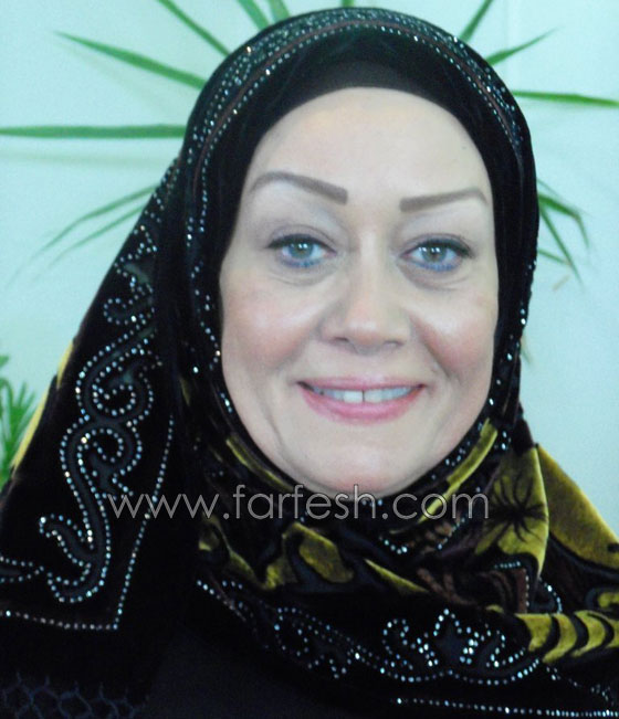 بالفيديو هالة فاخر تدافع عن ظهورها بالباروكة بدل الحجاب: هذا تمثيل وليس للاغراء صورة رقم 2