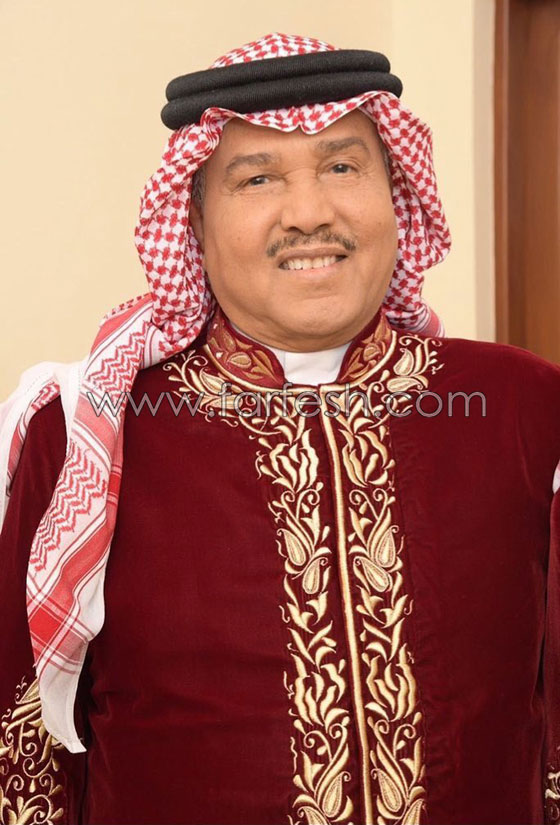  فيديو فنان العرب محمد عبده يتلو بصوته العذب آيات من القرآن الكريم صورة رقم 1