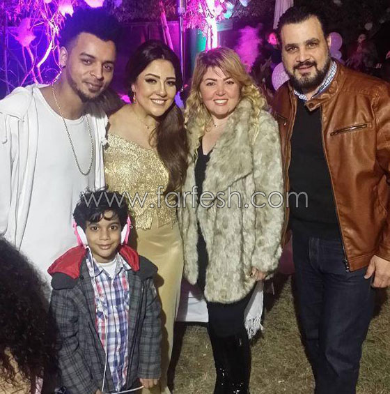 صور مي كساب في حفل عقيقة (داليدا): شاهد اطلالتها الاولى بعد الولادة  صورة رقم 3