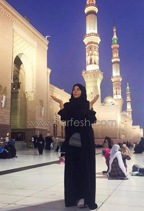 صور وفيديو لمشاهير الفنانين والاعلاميين يؤدون عمرة شهر رمضان صورة رقم 7