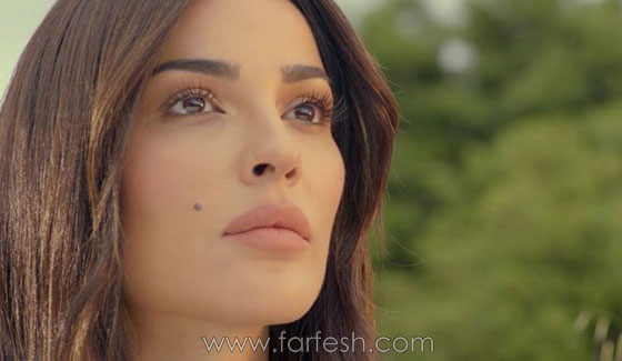صورة نادين نسيب نجيم بدون مكياج تسحر أنظار الملايين بجمالها  صورة رقم 2