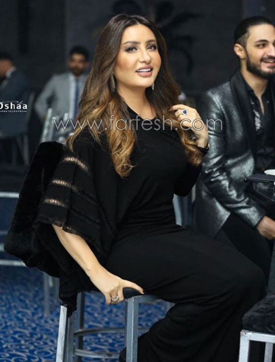 الفنانة لطيفة التونسية تنشر صورتها في الحرم المكي وتشكر خادم الحرمين صورة رقم 5