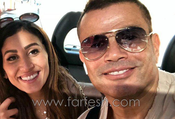 فيديو عمرو دياب يفضح نفسه ويغازل دينا الشربيني في روسيا امام ابنه صورة رقم 1