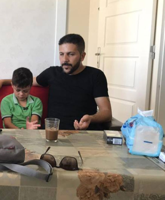  اليسا تتفاعل مع الطفل السوري المهدد بالعمى بسبب اصابته صورة رقم 2