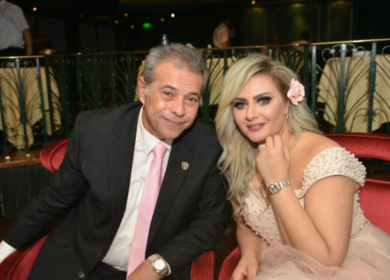  صور زفاف توفيق عكاشة وحياة الدرديري على مركب في النيل صورة رقم 4