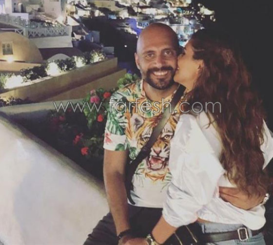صور قبلات رومانسية من الفنانات لأزواجهن أثارت ضجة كبيرة صورة رقم 1