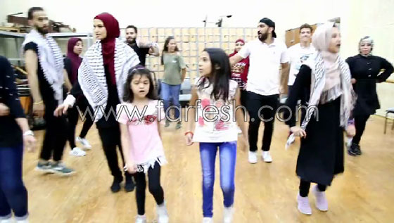الفنانة الفلسطينية دلال أبو آمنة تبدع بمهرجان مصر والاحتلال يزعم أنها إسرائيلية! صورة رقم 11