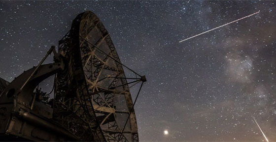 بالفيديو والصور.. لقطات مدهشة لزخة الشهب السماوية صورة رقم 14 بالفيديو والصور.. لقطات مدهشة لزخة الشهب السماوية صورة رقم 14