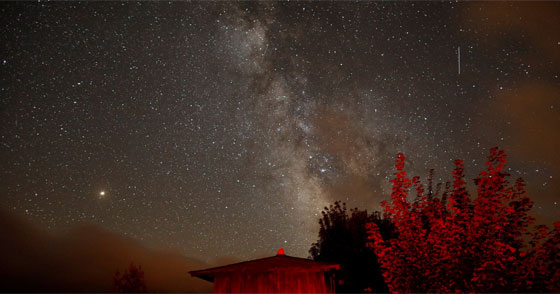 بالفيديو والصور.. لقطات مدهشة لزخة الشهب السماوية صورة رقم 15 بالفيديو والصور.. لقطات مدهشة لزخة الشهب السماوية صورة رقم 15