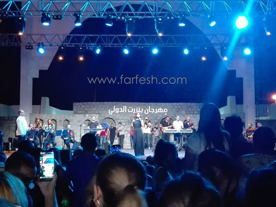  اليسا في تونس: حفل ناجح والفستان يكشف عيوب جسمها وترهله صورة رقم 6