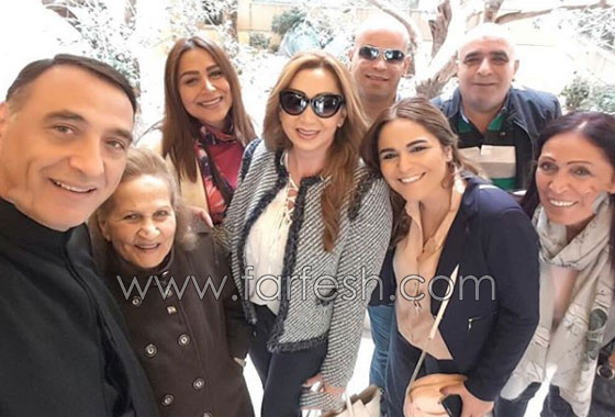 صور الأب طوني (الفنان المعتزل ربيع الخولي) مع العائلة: اشتقت للبنان صورة رقم 5
