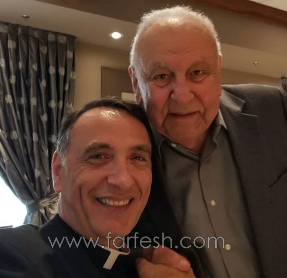 صور الأب طوني (الفنان المعتزل ربيع الخولي) مع العائلة: اشتقت للبنان صورة رقم 11