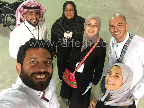 بالصور: نجوم الفن يؤدون فريضة الحج.. صورة رقم 10