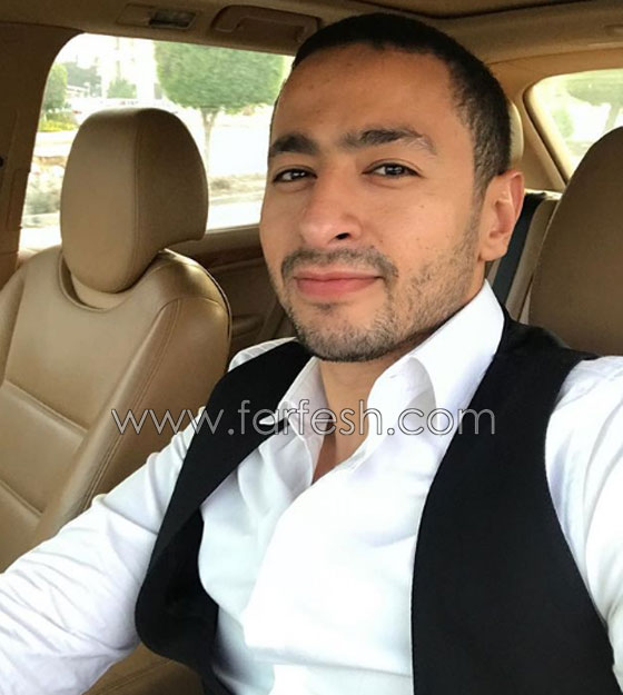 حمادة هلال: قبل احترافي الغناء عملت في محل بيع الكباب والكفتة! صورة رقم 2