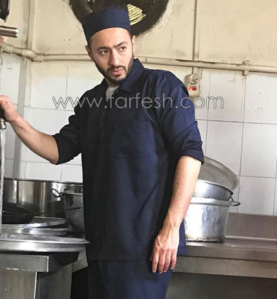 حمادة هلال: قبل احترافي الغناء عملت في محل بيع الكباب والكفتة! صورة رقم 1