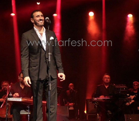 فيديو كاظم الساهر يفاجئ جمهوره ويعزف على الطبلة بمهارة واحتراف عالي صورة رقم 7