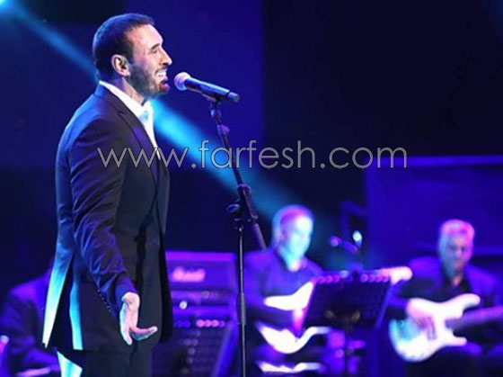 فيديو كاظم الساهر يفاجئ جمهوره ويعزف على الطبلة بمهارة واحتراف عالي صورة رقم 8