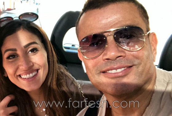 بالصور: عمرو دياب في الجونة ينطلق بدراجة هوائية وتلاحقه دينا الشربيني صورة رقم 2