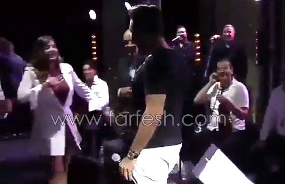 فيديو مضحك: شاهد جورج وسوف يخطب فتاة لحبيبها على المسرح! صورة رقم 2