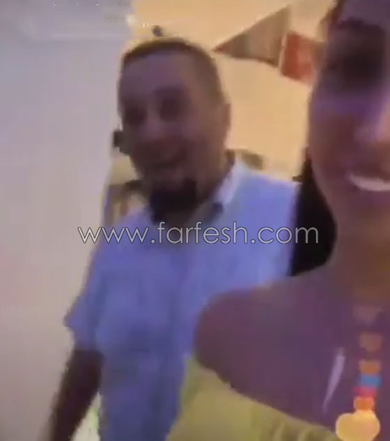 هل غيّرت دنيا بطمة مدير أعمالها محمد الترك بعد مرضه؟؟ صورة رقم 1