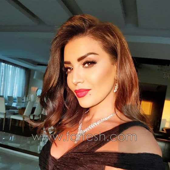  هل ترتدي امل بوشوشة في هذه الصورة قميص نوم مثير وشفاف؟ صورة رقم 3
