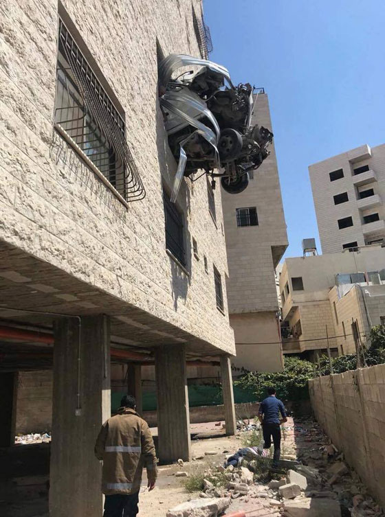 مصرع شخصين بحادث سير غريب في نابلس صورة رقم 1