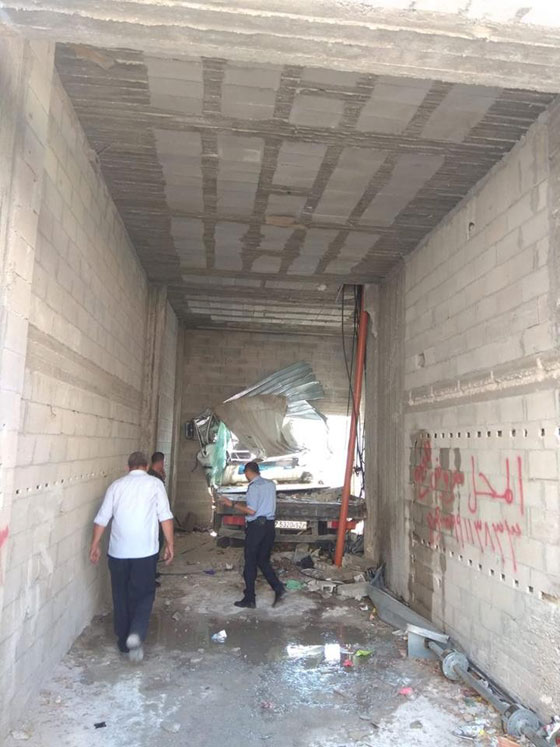 مصرع شخصين بحادث سير غريب في نابلس صورة رقم 5