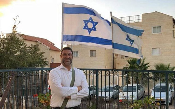 مليون دولار لعائلة مستوطن اسرائيلي طعنه شاب فلسطيني صورة رقم 4