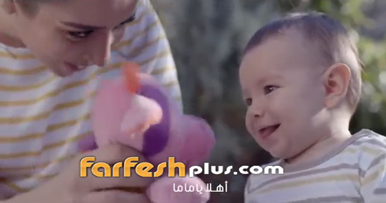 بالفيديو: هدية بلقيس لطفلها الرضيع، أغنية (أهلا يا ماما) صورة رقم 9