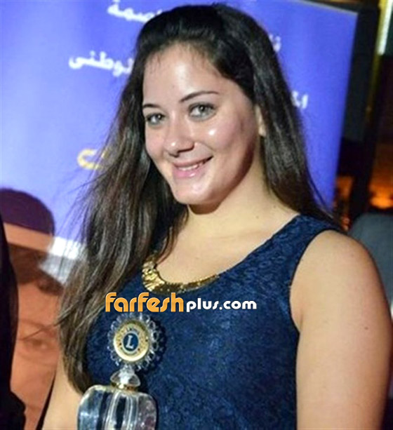  بالصور والفيديو: سلمى حفيدة نادية لطفى تستلم درع تكريم جدتها.. هل تشبهها؟ صورة رقم 4