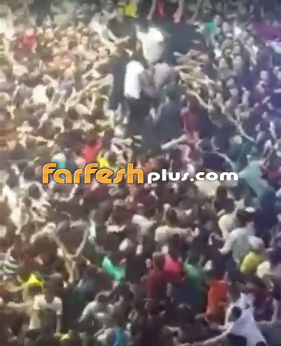 فيديو: جمهور غفير يلتف حول محمد رمضان والاسطورة يقول (ربنا يديمها نعمة) صورة رقم 3