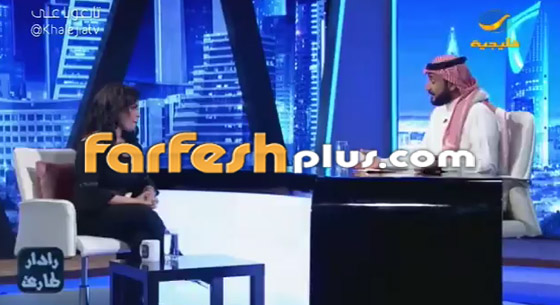 بالفيديو: فنانة خليجية تزيل مكياجها على الهواء.. كيف تغيّر شكلها؟ صورة رقم 1
