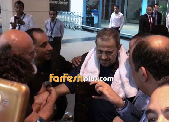 فيديو جورج وسوف في مطار القاهرة على كرسي متحرك.. وهذا ما حدث  صورة رقم 4