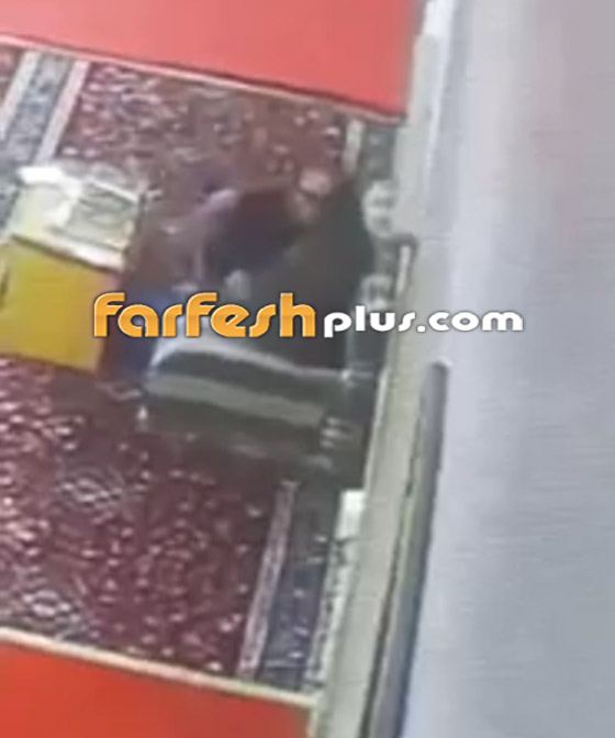 فيديو مؤثر.. وفاة رجل داخل المسجد مباشرة بعد أدائه الصلاة! صورة رقم 2