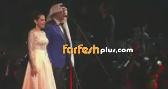 فيديو وصور أندريا بوتشيلي بالسعودية يفاجئ الجمهور بالغترة.. صورة رقم 3