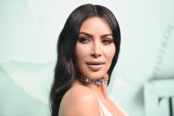 نصيحة غريبة من كيم كارداشيان الى متابعاتها بعدم الابتسام! والسبب؟ صورة رقم 8